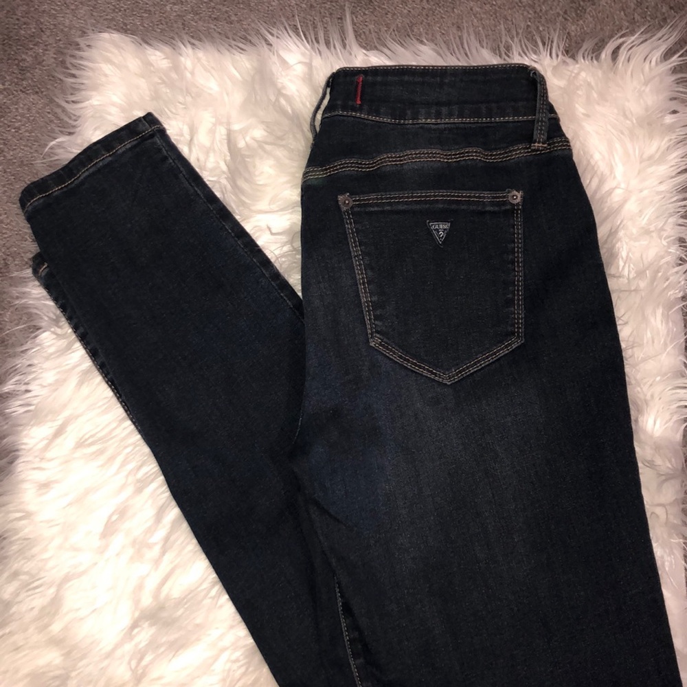 GUESS Medium Rise Curvy Skinny